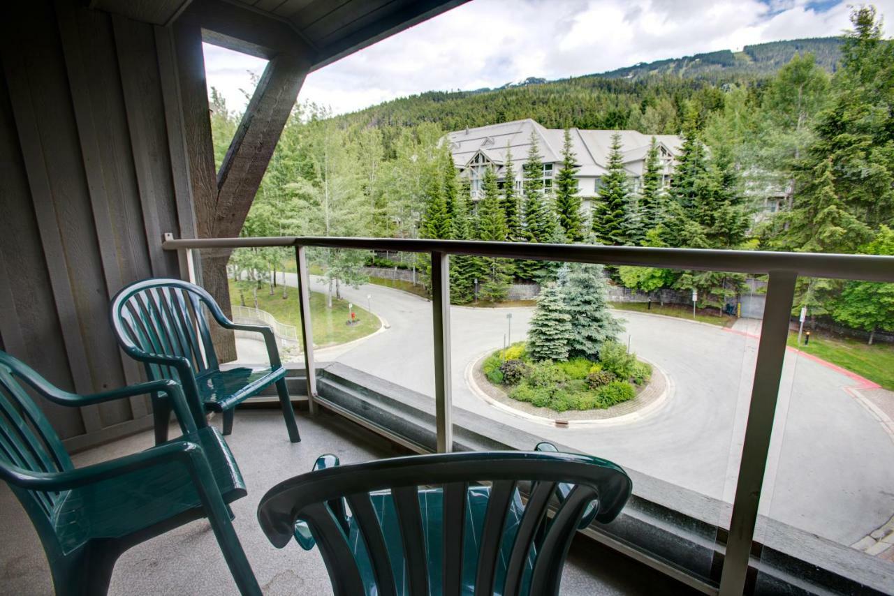 The Best Top Floor Ski-In/Ski-Out At The Aspens ウィスラー エクステリア 写真