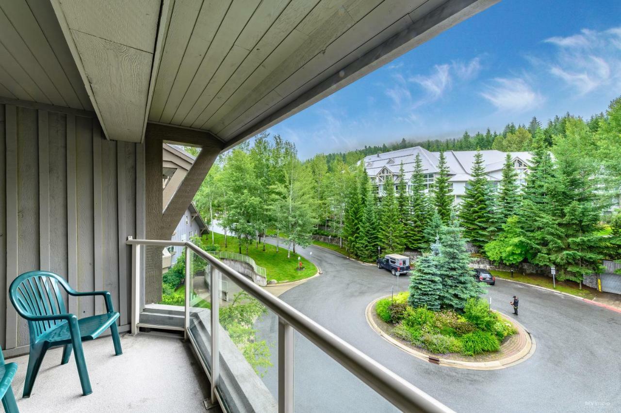 The Best Top Floor Ski-In/Ski-Out At The Aspens ウィスラー エクステリア 写真